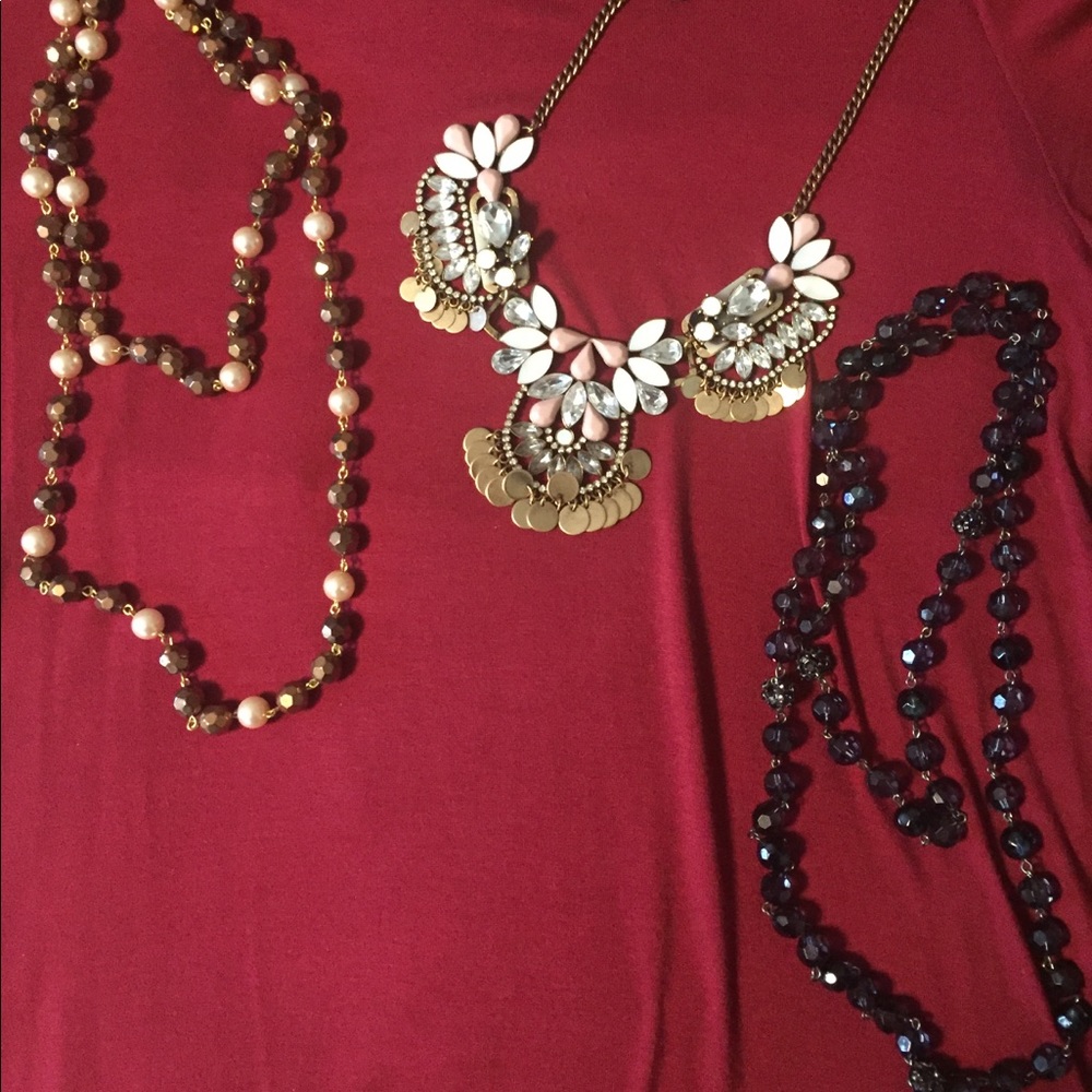Necklace lot